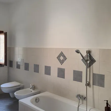 La Tana Del Ghiro Panzió